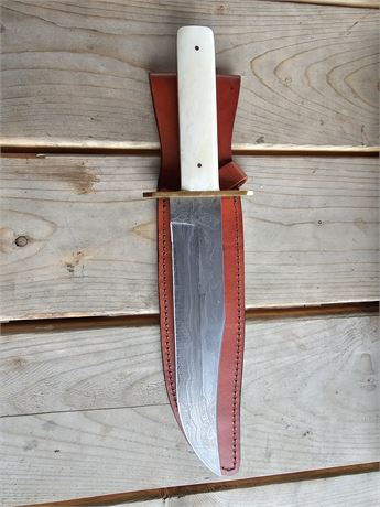 Bear and Son Bowie Knife with pearl handle